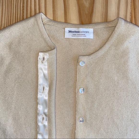 Johnston’s Cashmere Made In Scotland Sweater - Picture 3 of 8